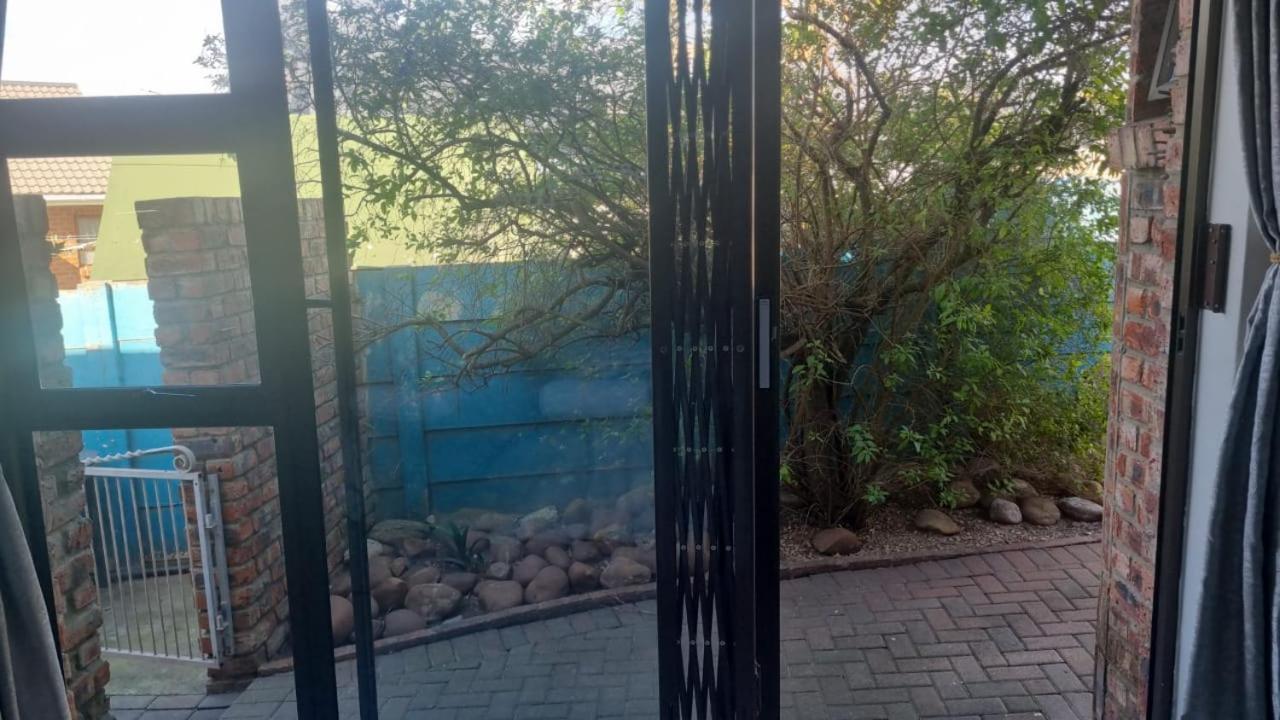 Bluewater Reservations Port Elizabeth Bagian luar foto